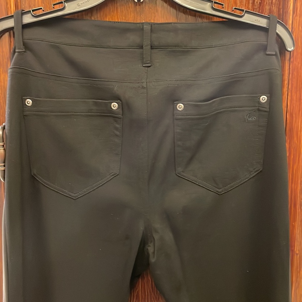 Unique pleather pants - Picture 2 of 3